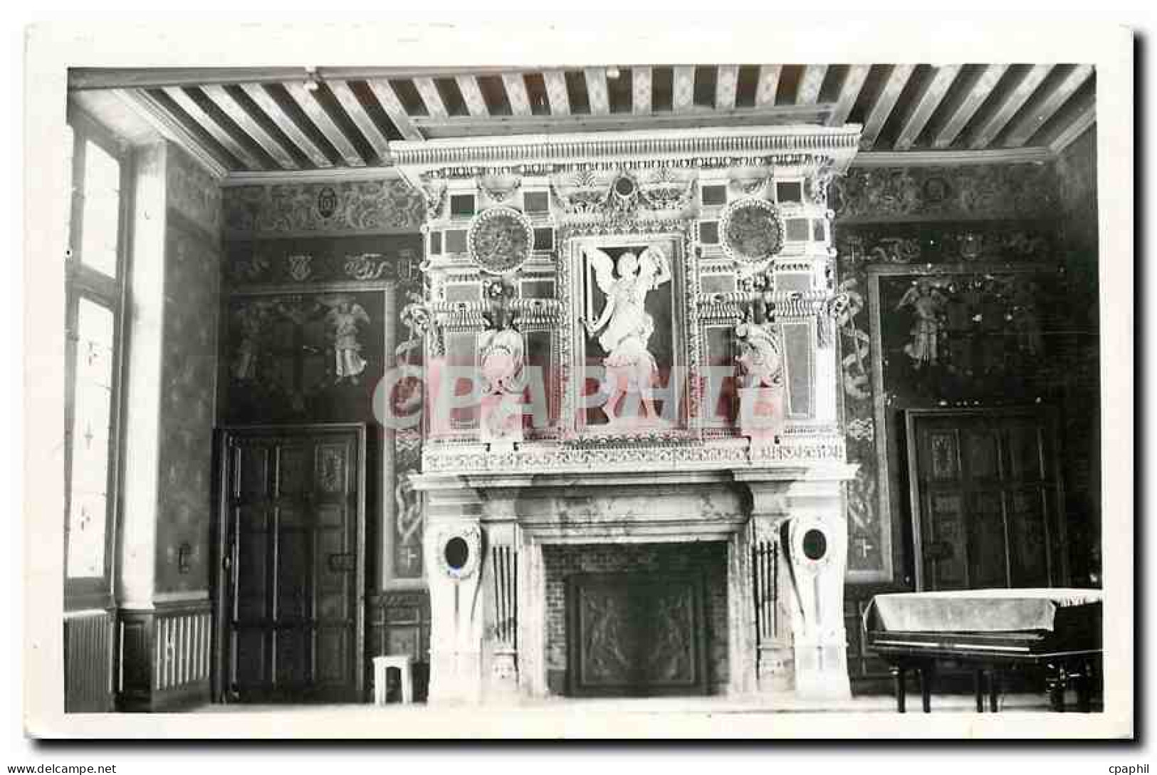 CPA Ecouen Le Chateau de la Legion d'Honneur La Cheminee de la Salle d'Honneur