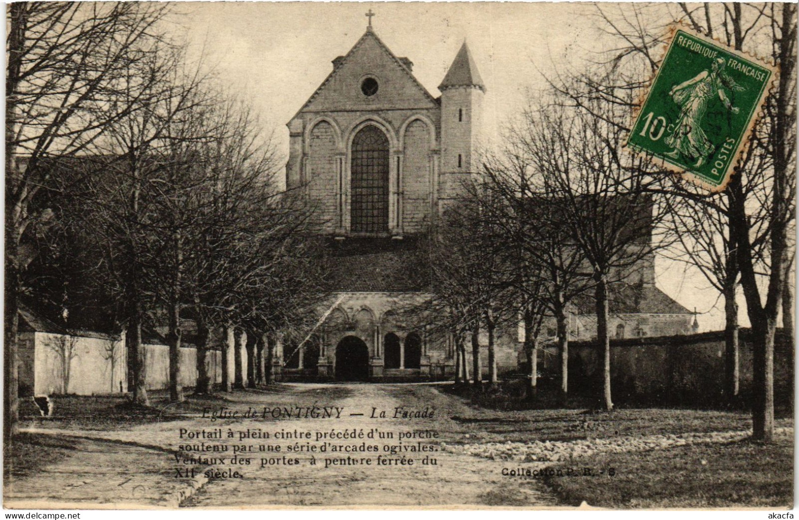 CPA Eglise de Pontigny La Facade FRANCE (1452095)