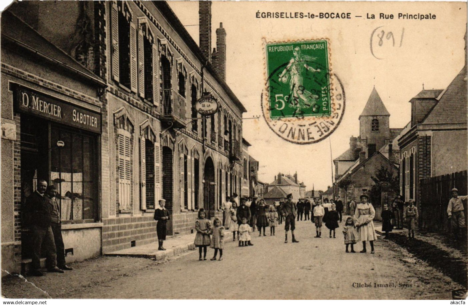CPA EGRISELLES-le-BOCAGE - La Rue Principale (357733)