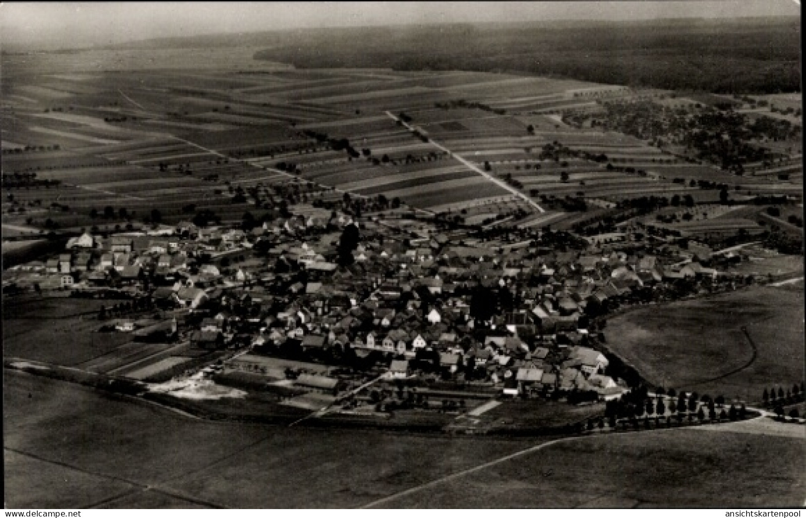 CPA Eichen Nidderau a.d. Nidder, Fliegeraufnahme von Ort und Umgebung