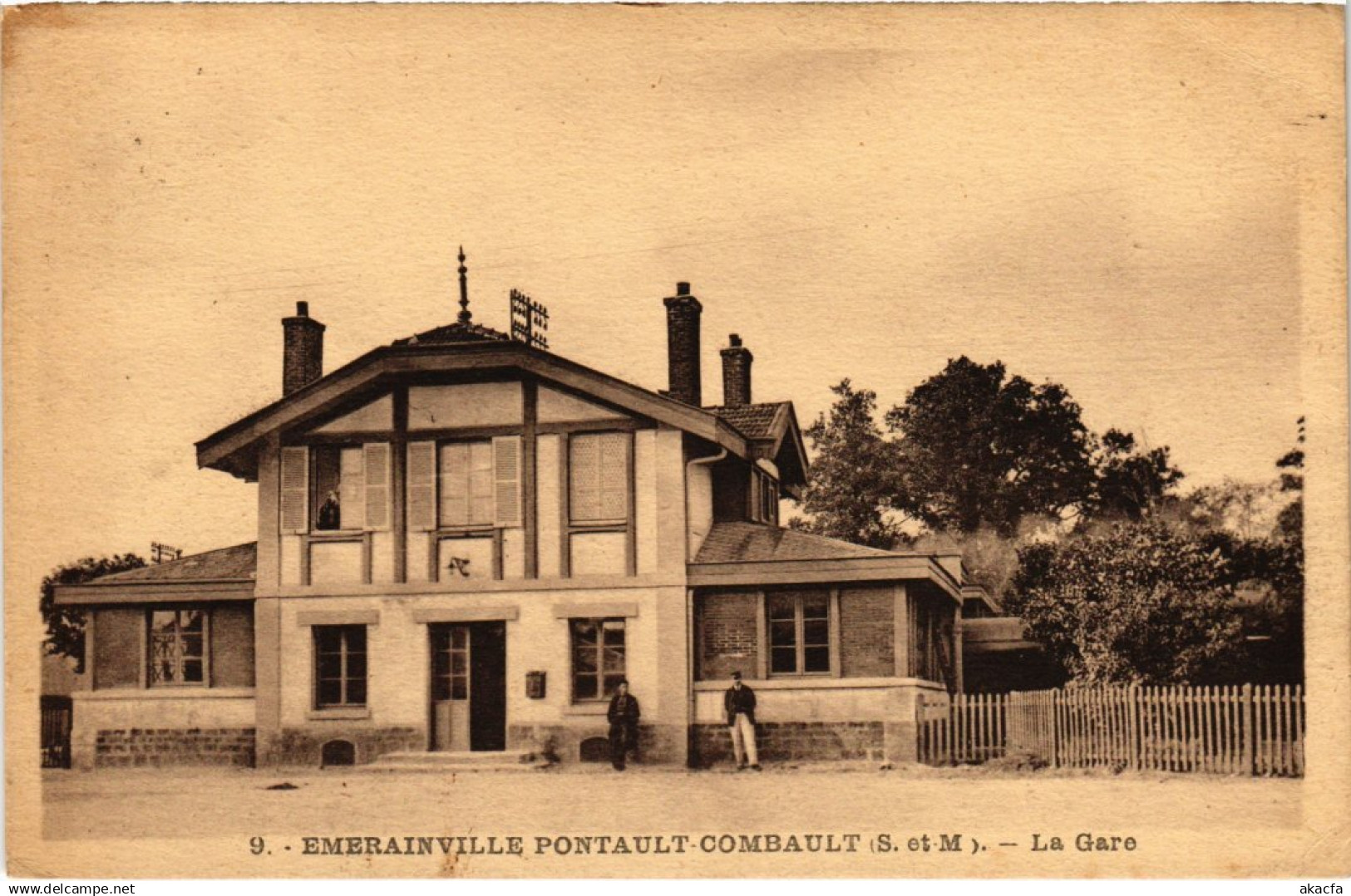 CPA EMERAINVILLE PONTAULT-COMBAULT - La Gare (1329020)