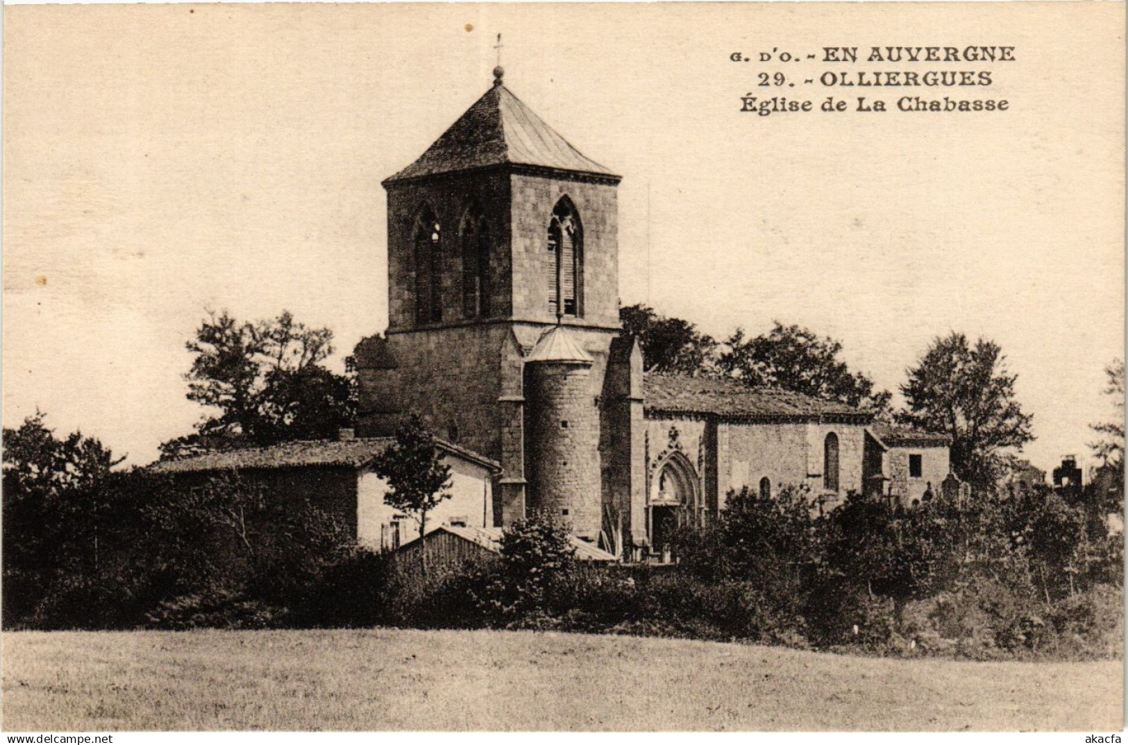 CPA En Auvergne OLLIERGUES Église de la Chabasse (408560)