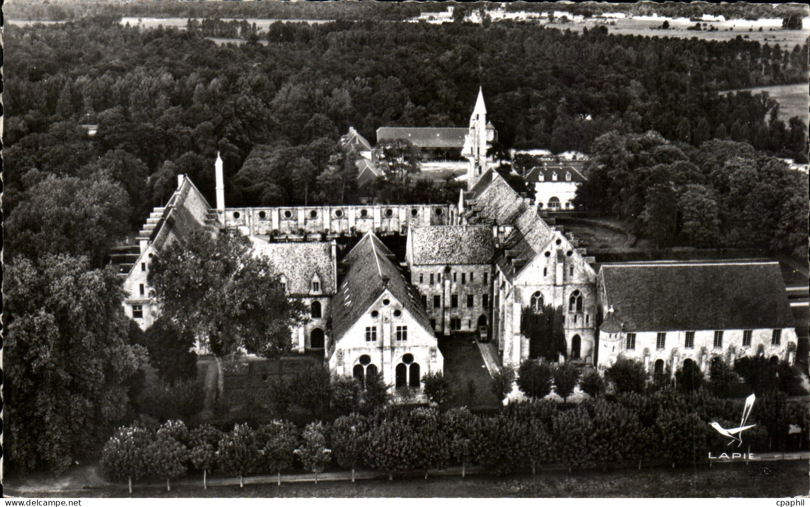 CPA En Avion Au Dessus De Abbaye de Royaumont Asnieres sur oise Abbaye de Royaumont