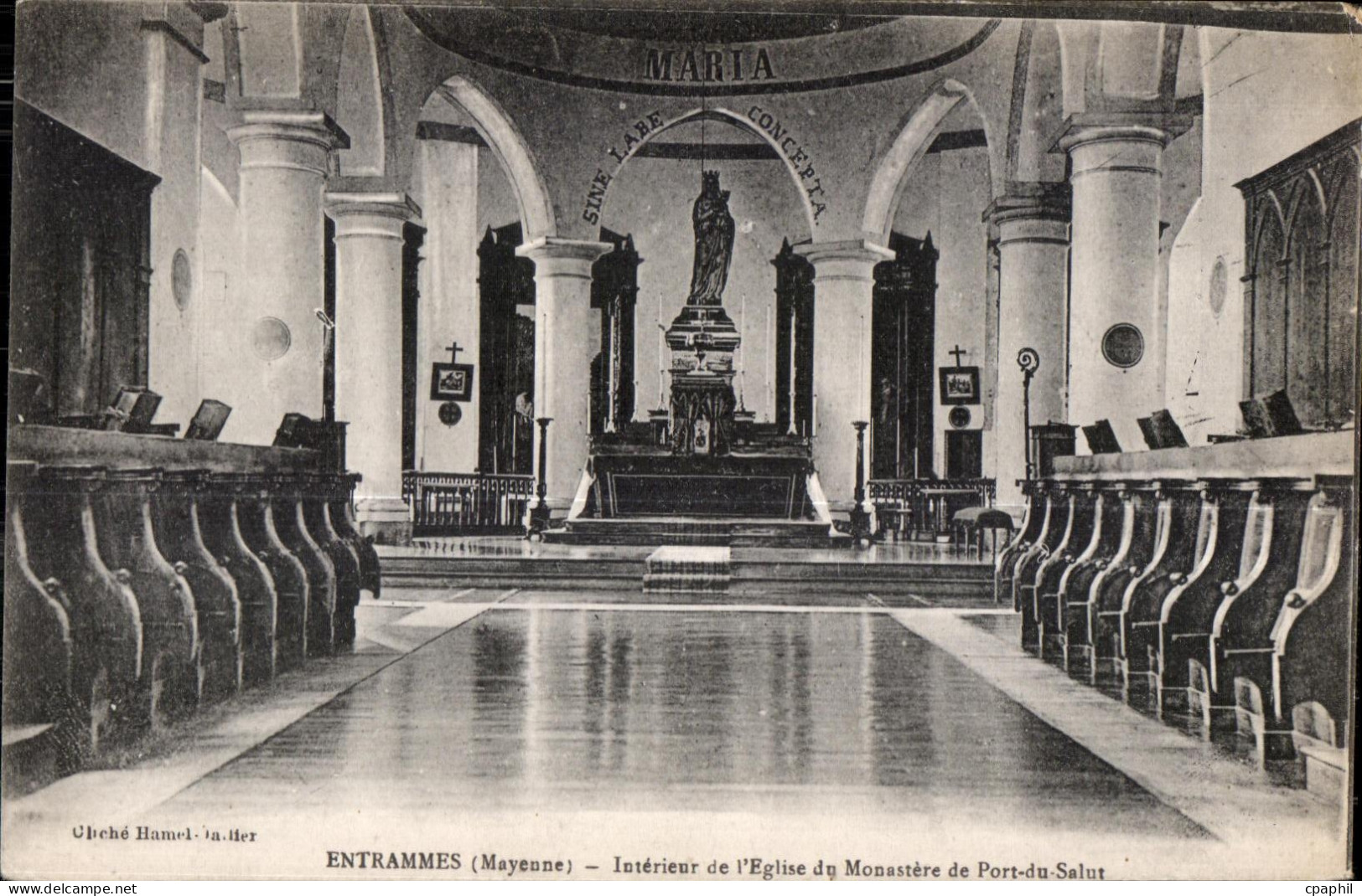 CPA Entrammes mayenne interieur de pglise du monastere de port du salut