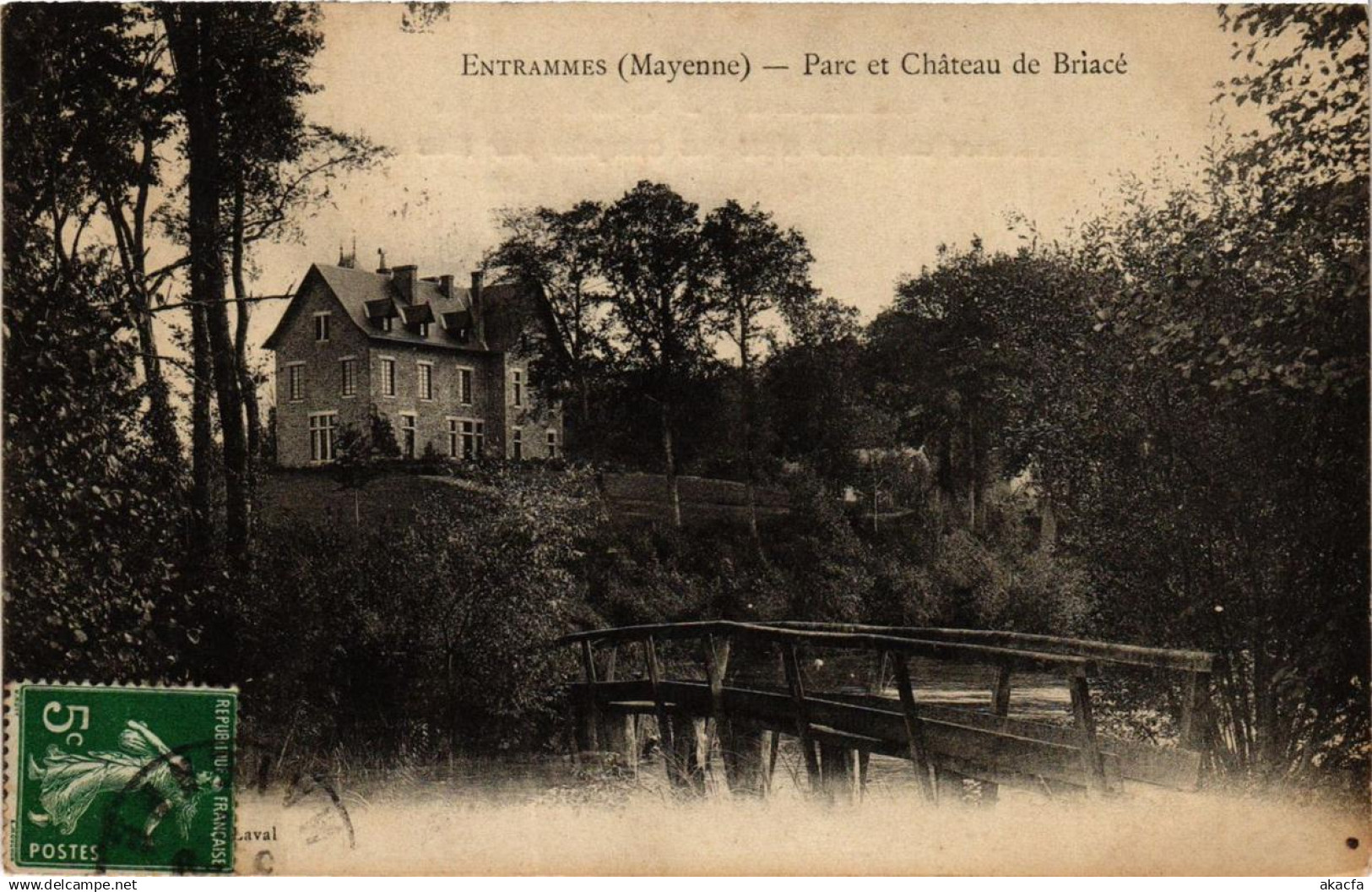 CPA ENTRAMMES Parc et Chateau de Briacé (685933)