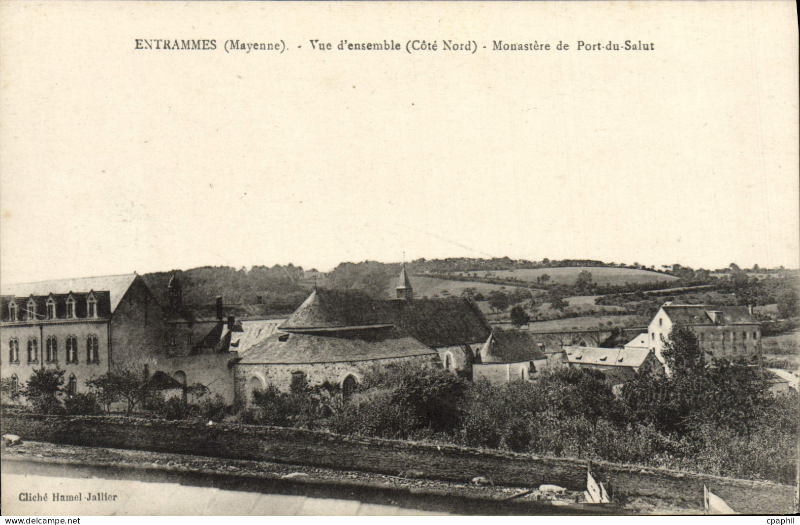 CPA Entrammes Vue d'ensemble Monastere de Port Salut