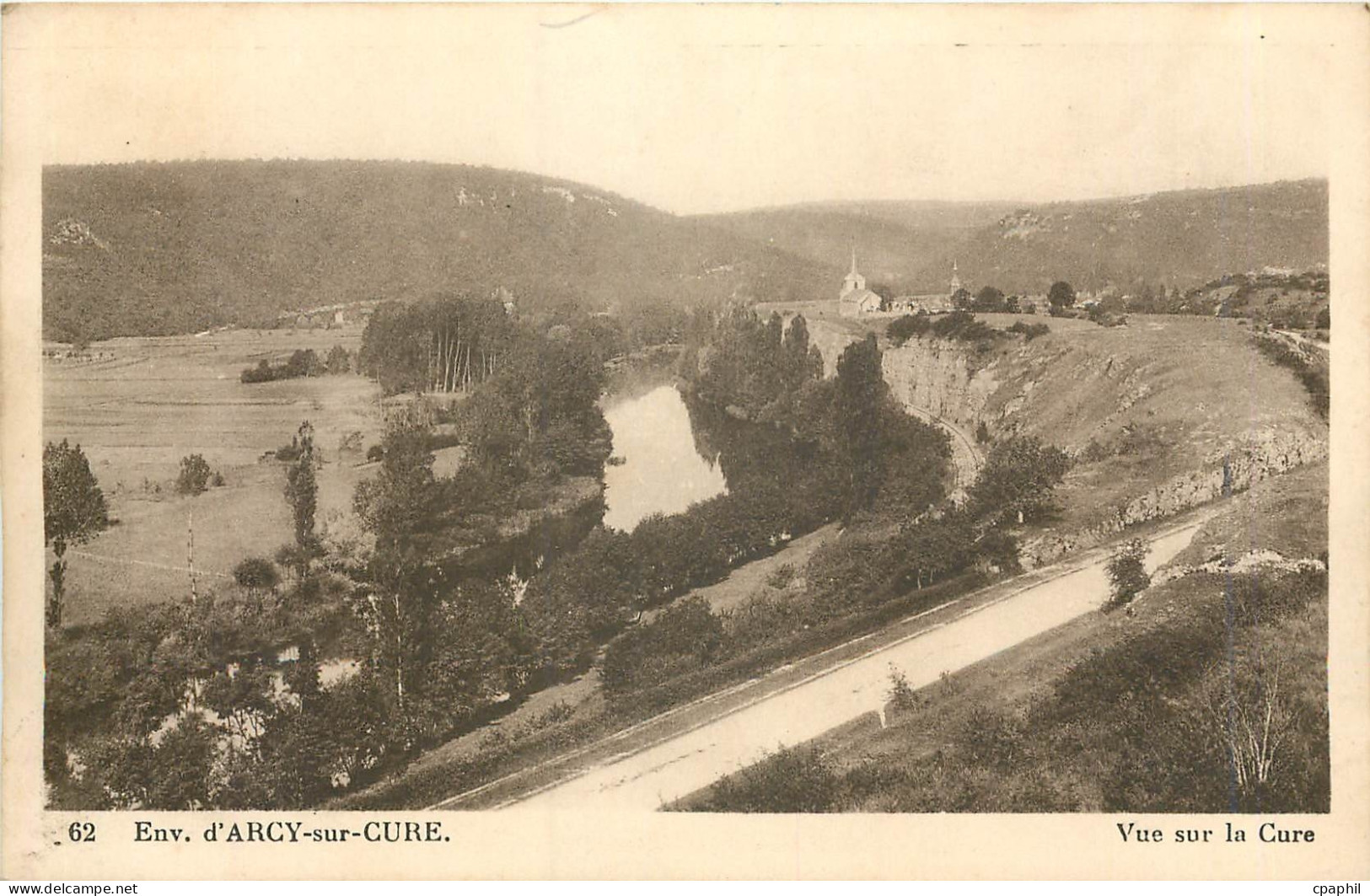 CPA Env d'Arcy sur Cure Vue sur la Cure
