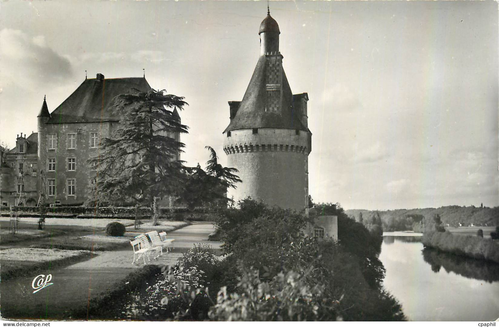 CPA Environs de Chatellerault Chateau de Touffou