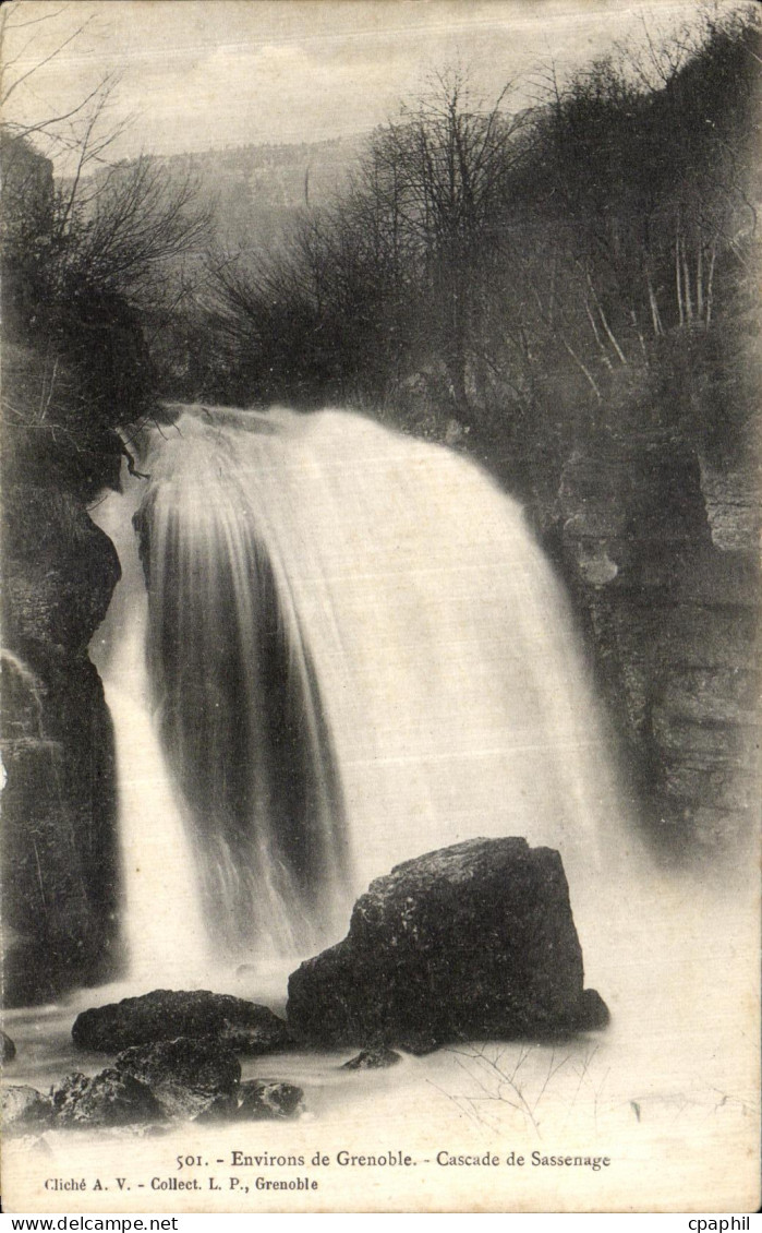 CPA Environs de Grenoble Cascade de Sassenage