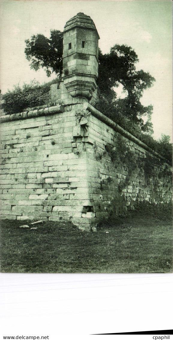 CPA Environs de Marennes remparts de Brouage