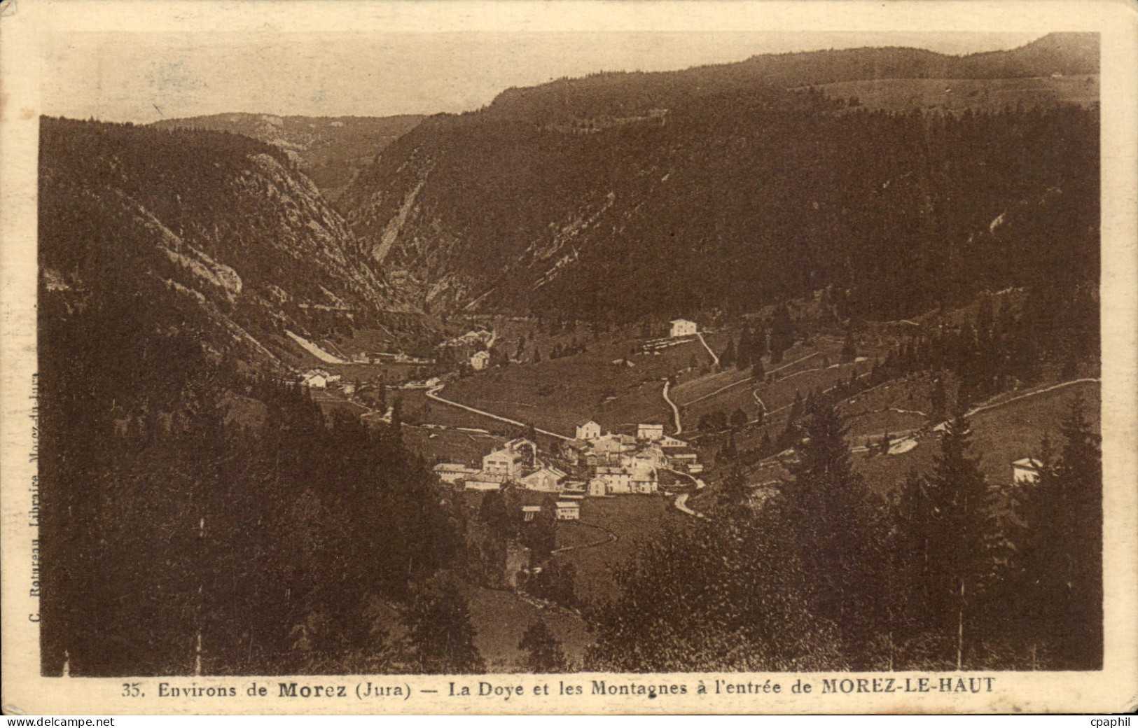 CPA Environs de Morez La Doye et les Montagnes a I'entree de Morez Le Haut