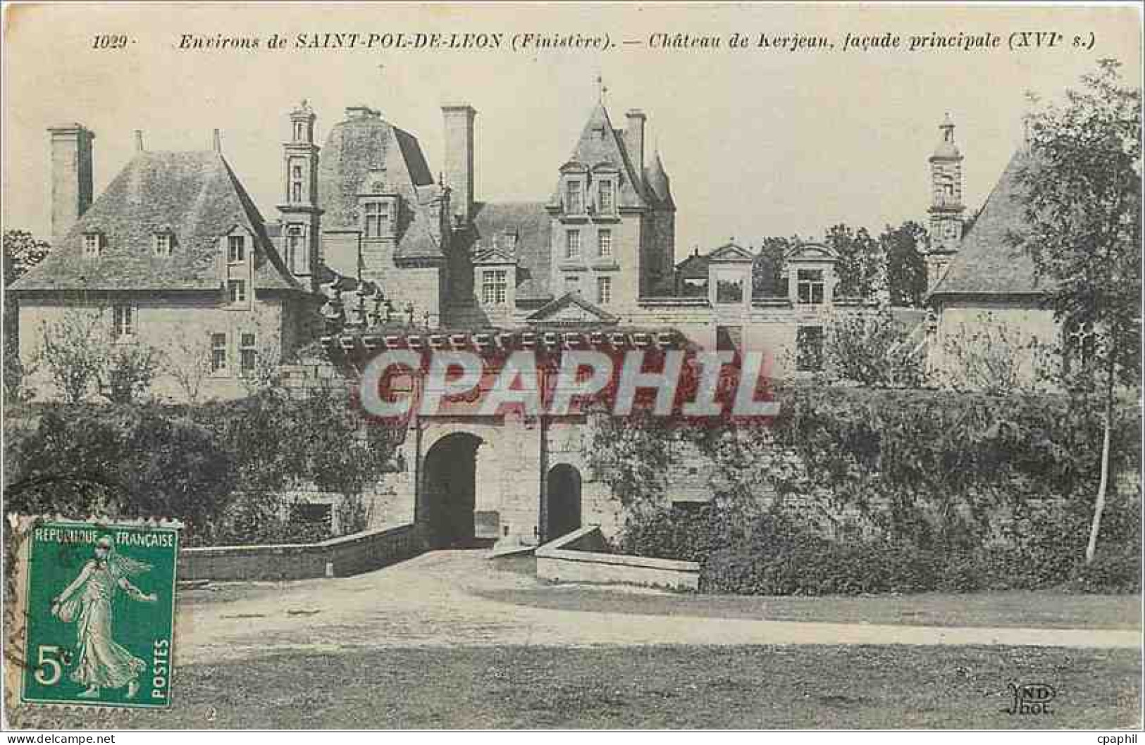 CPA Environs de Saint Pol de Leon Finistere Chateau de Kerjean Facade principale
