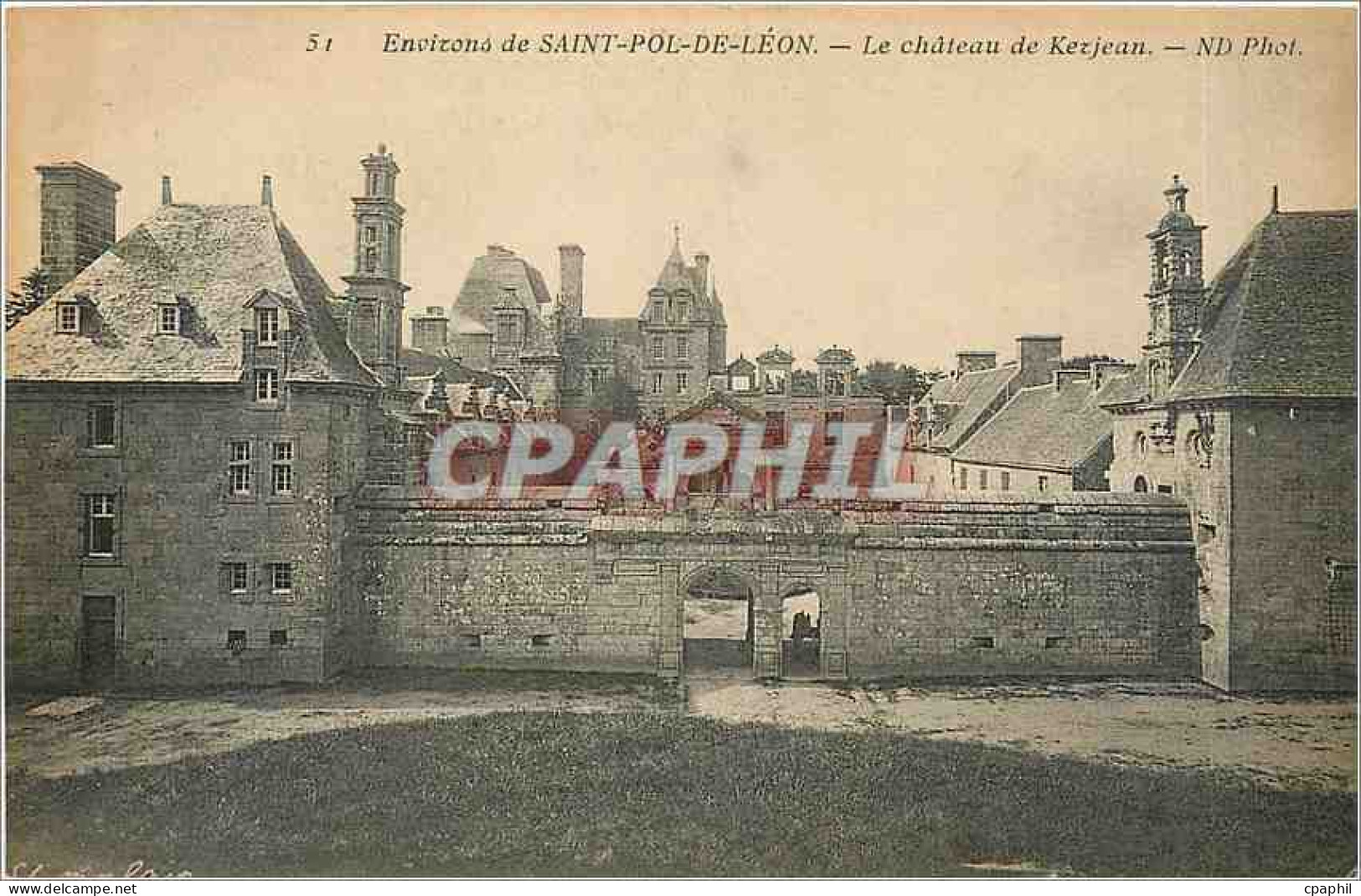 CPA Environs de Saint Pol de Leon Le Chateau de Kerjean