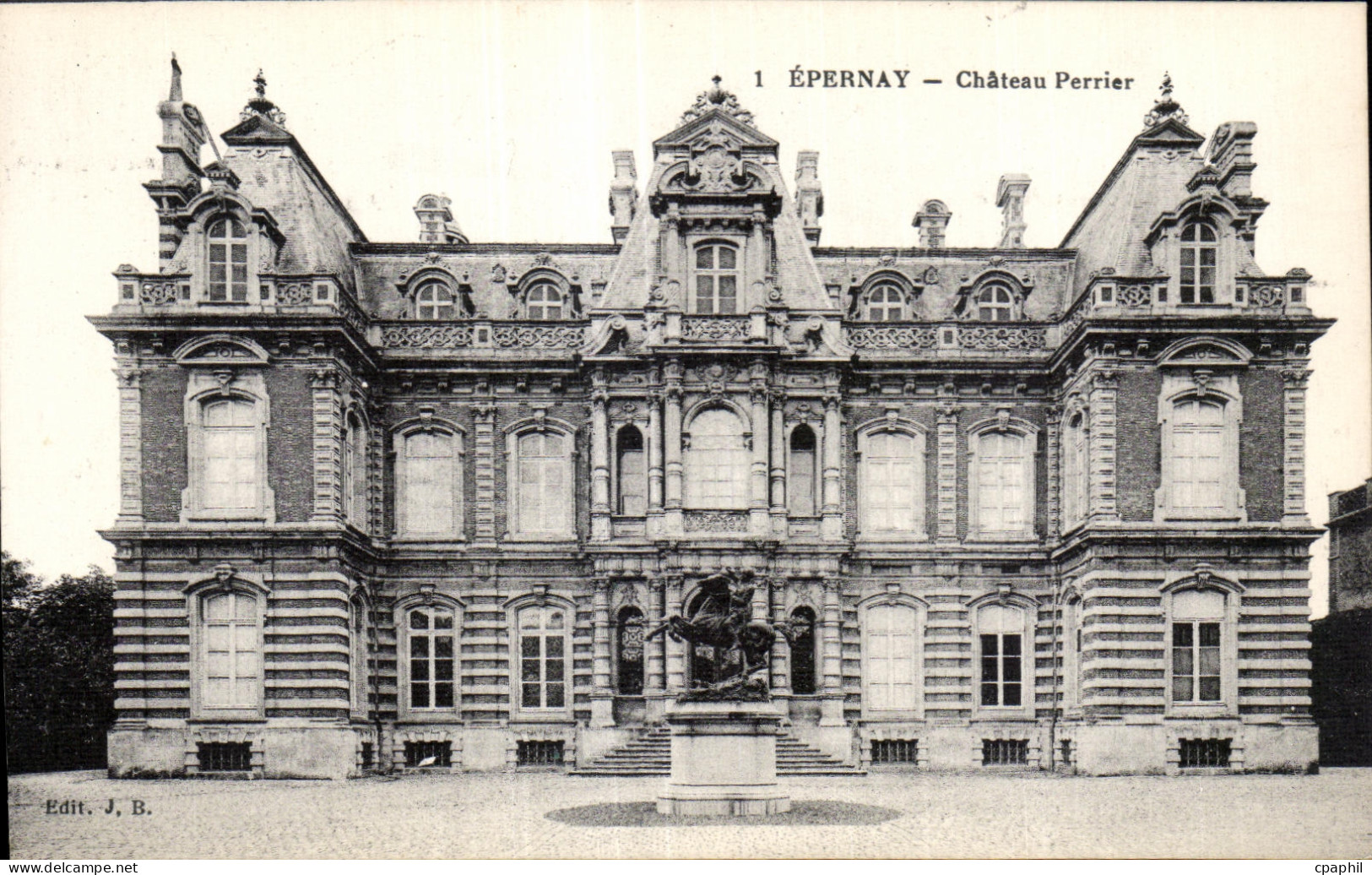 CPA Epernay Chateau Perrier