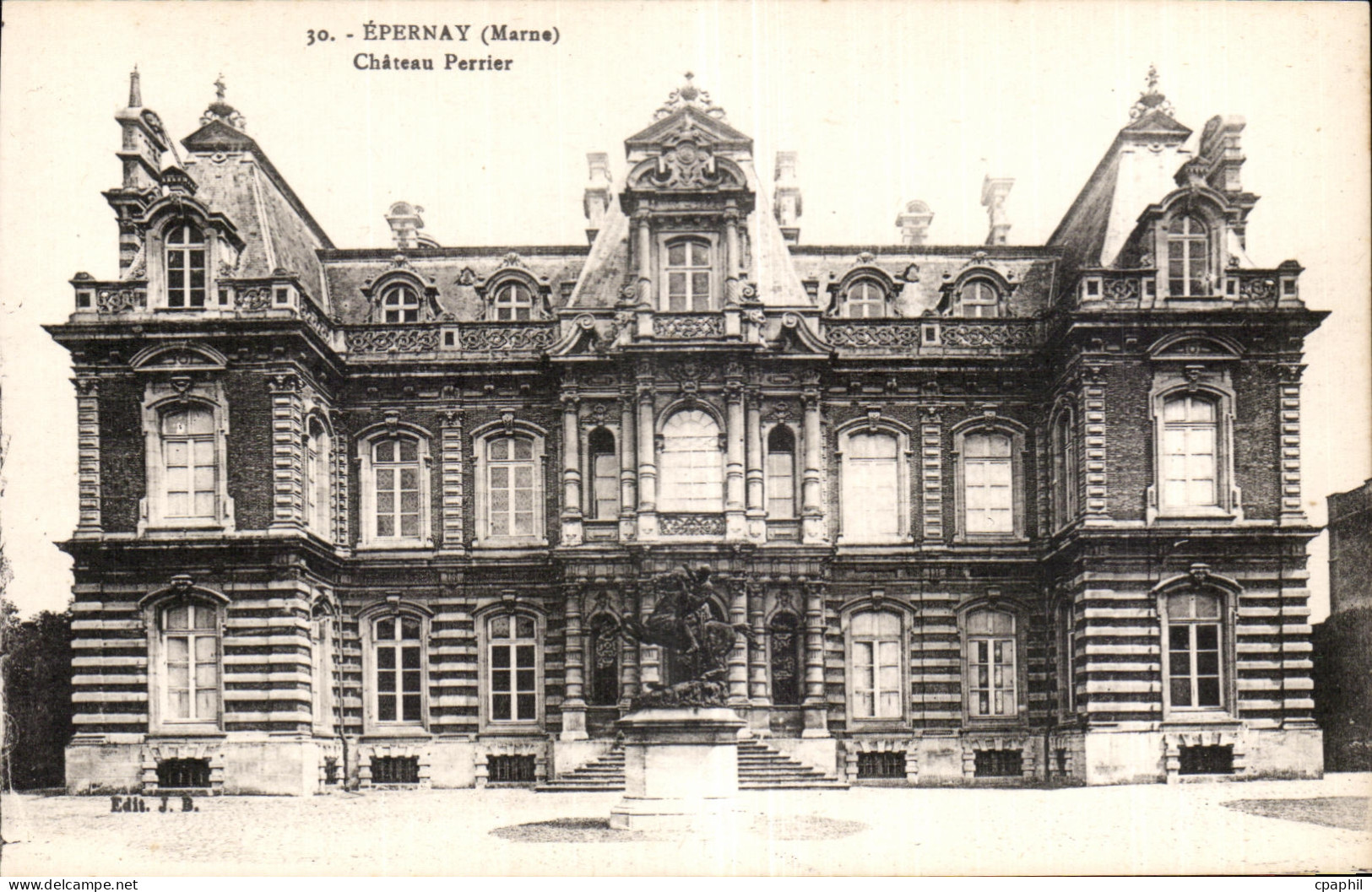 CPA Epernay Chateau Perrier