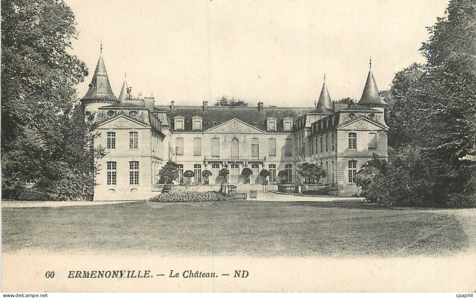 CPA Ermenonville Le Chateau ND