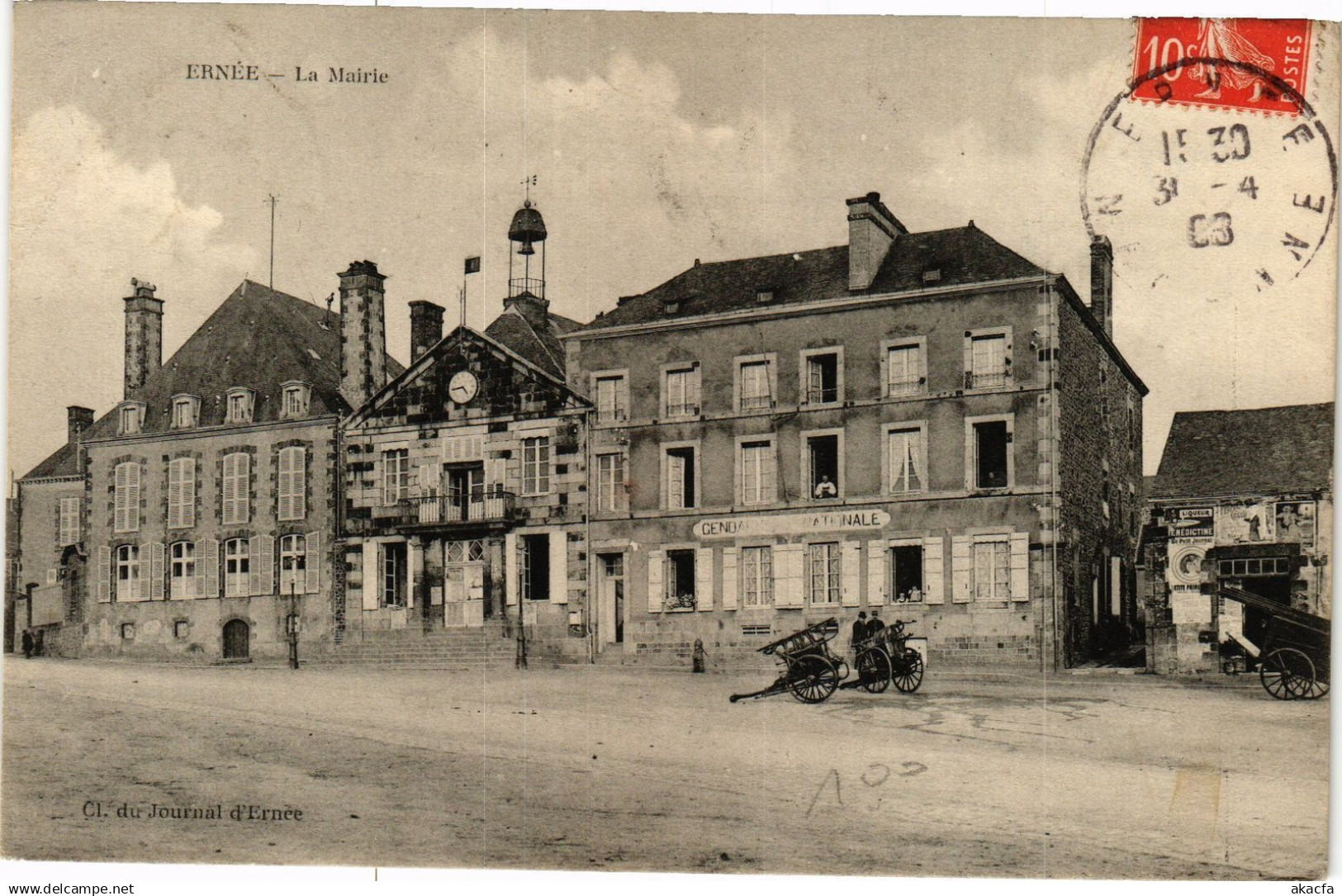 CPA Ernee - La mairie (191038)