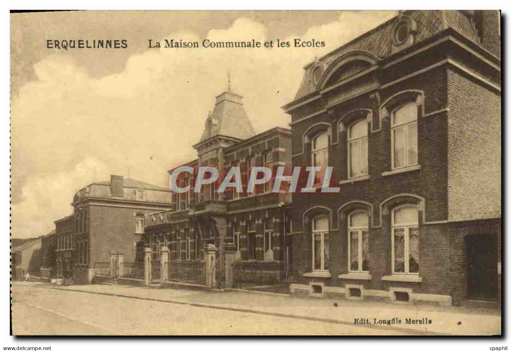 CPA Erquelinnes La Maison Communale Et Les Ecoles