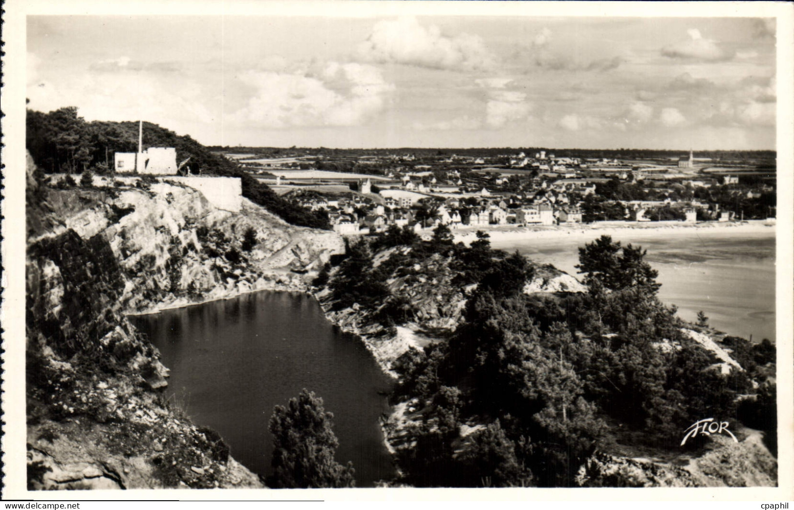 CPA Erquy plage Cotes du Nord Le Lac Bleu