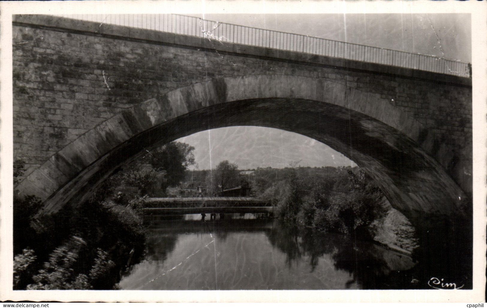 CPA Essonnes L Essonnes et le Pont du Chemin de Fer
