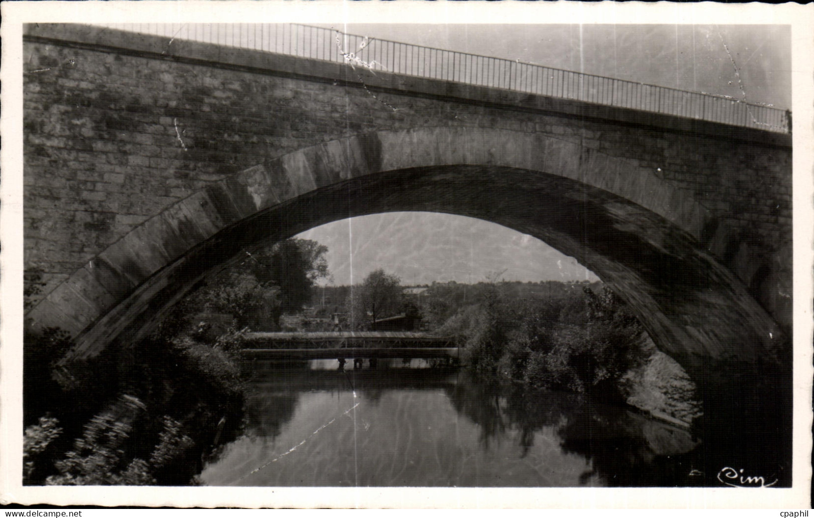 CPA Essonnes L Essonnes et le Pont du Chemin de Fer