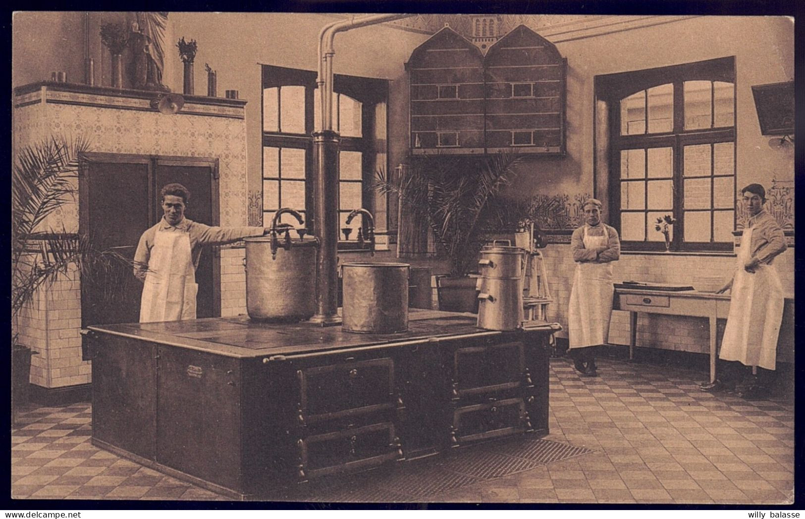 +++ CPA - ESTAIMPUIS - Pensionnat St J. de la Salle  //