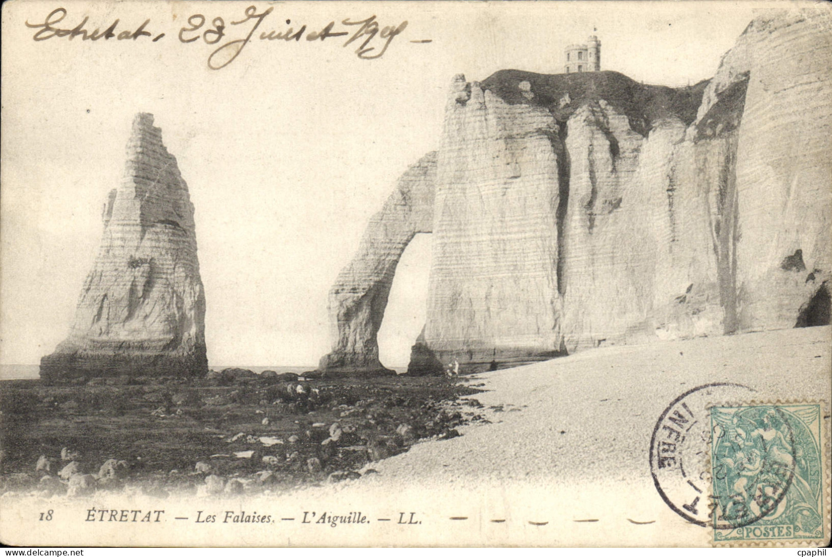 CPA Etretat les Falaises l'Aiguille