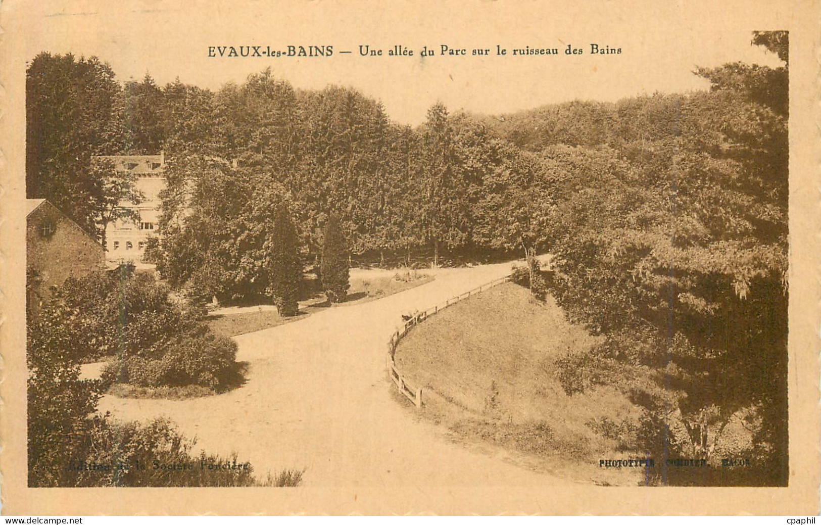 CPA Evaux les bains une allee du parc sur le ruisseau des bains