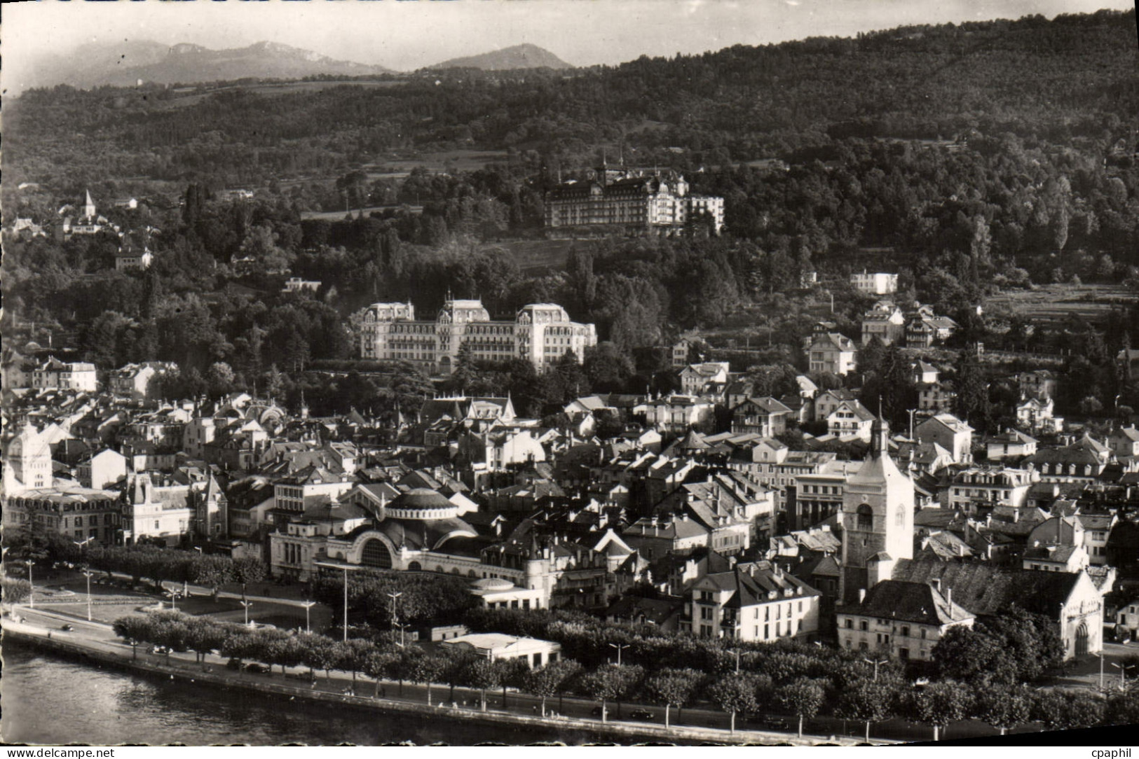 CPA Evian Les Bains vue Aerienne L'Eglise Le Casino jardin grands hotels
