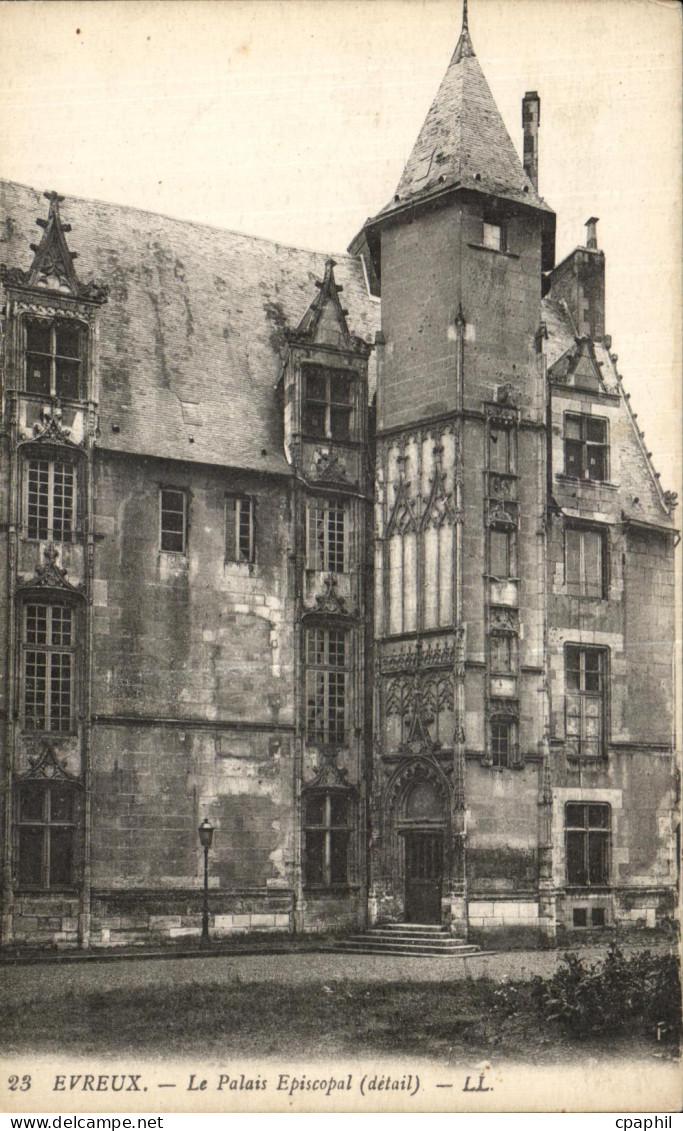 CPA Evreux Le Palais Episcopal