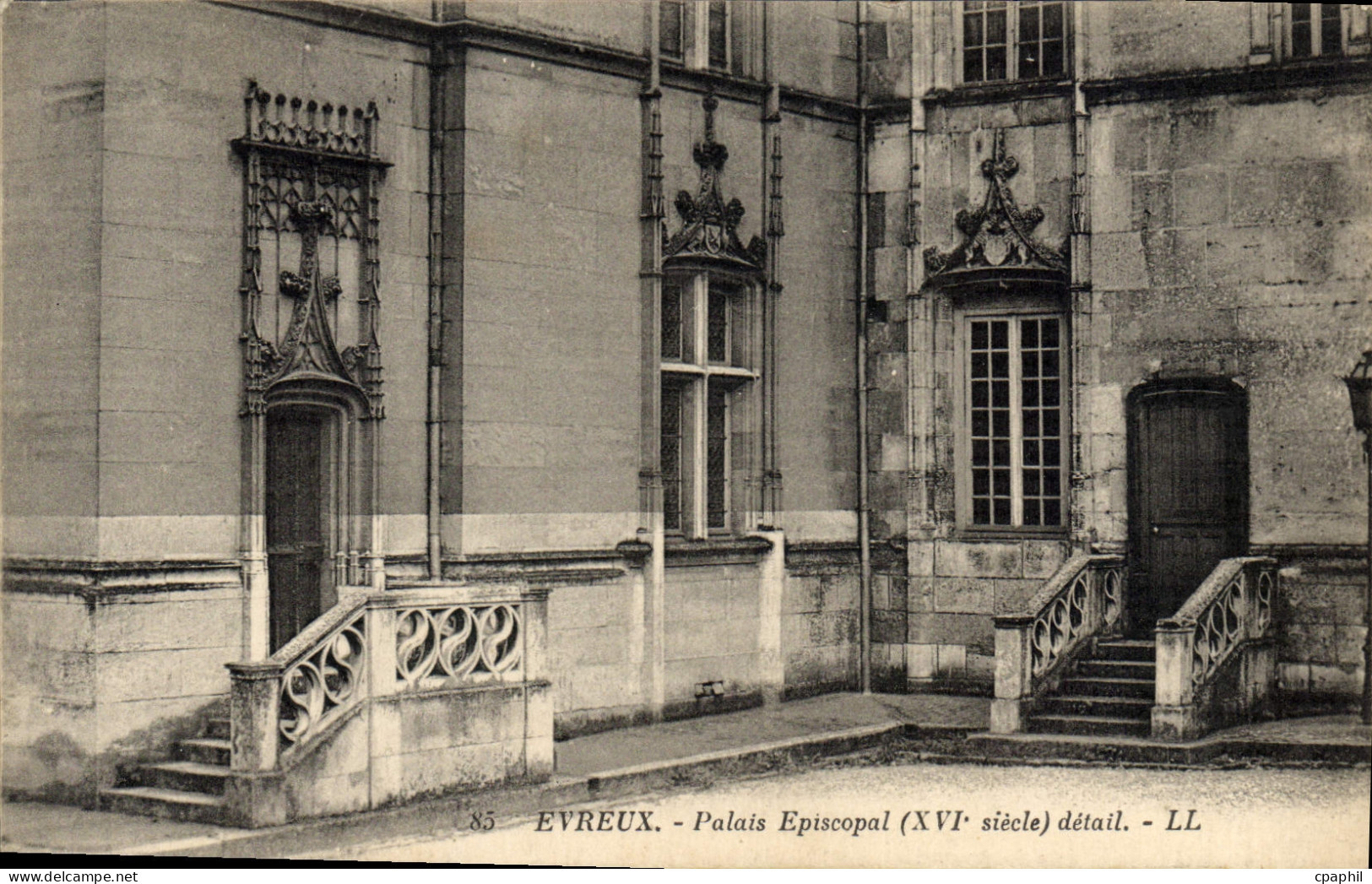 CPA Evreux Palais Episcopal