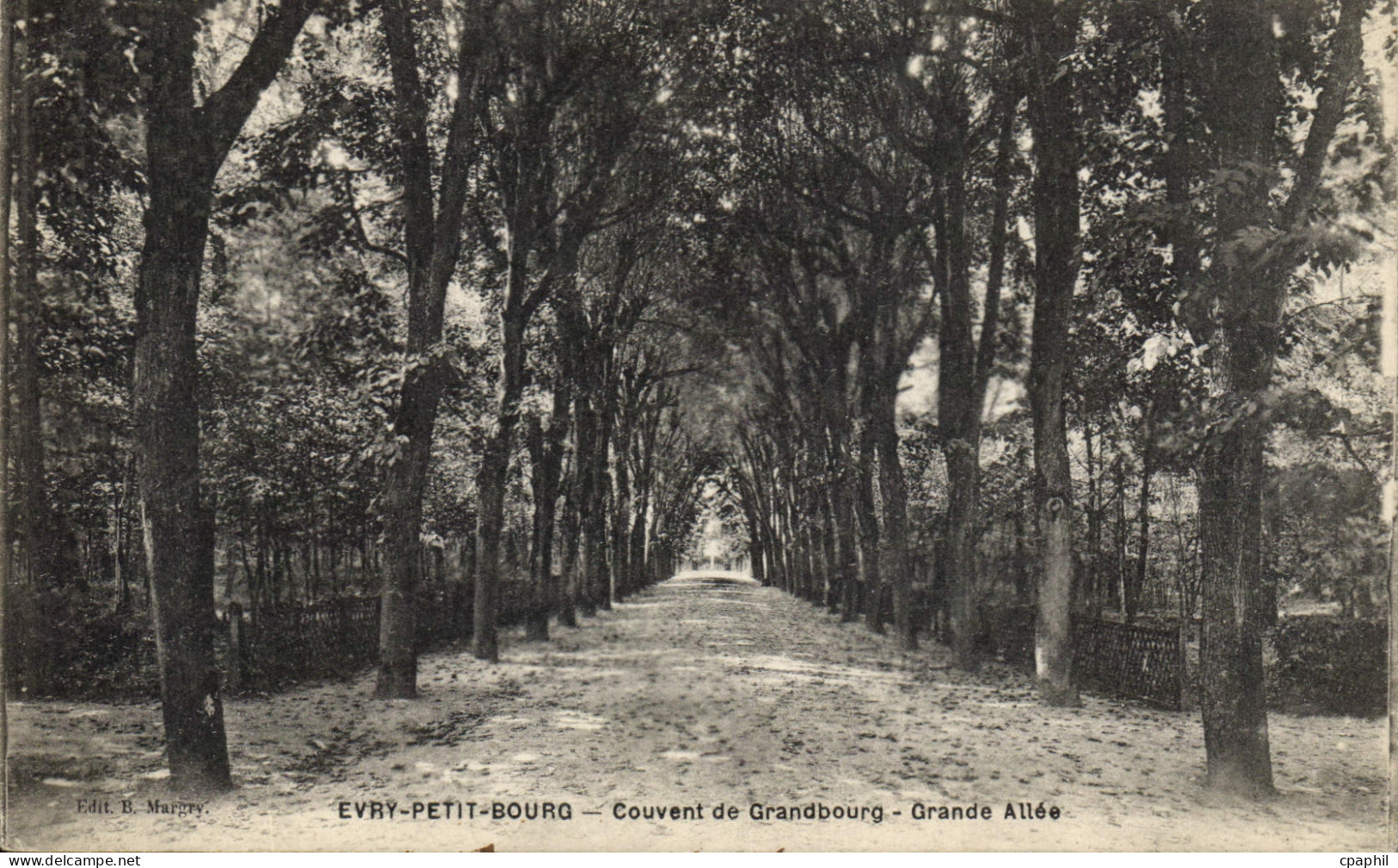 CPA Evry Petit Bourg couvent de Grandbourg Grande Allee