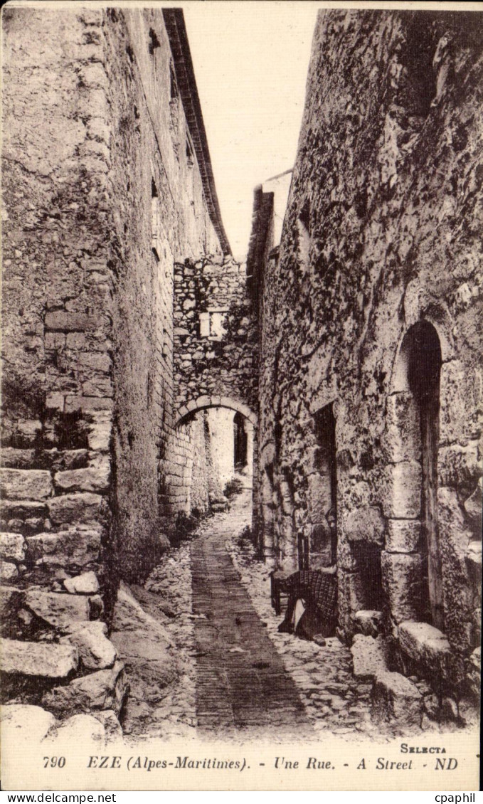 CPA Eze Une Rue A Street