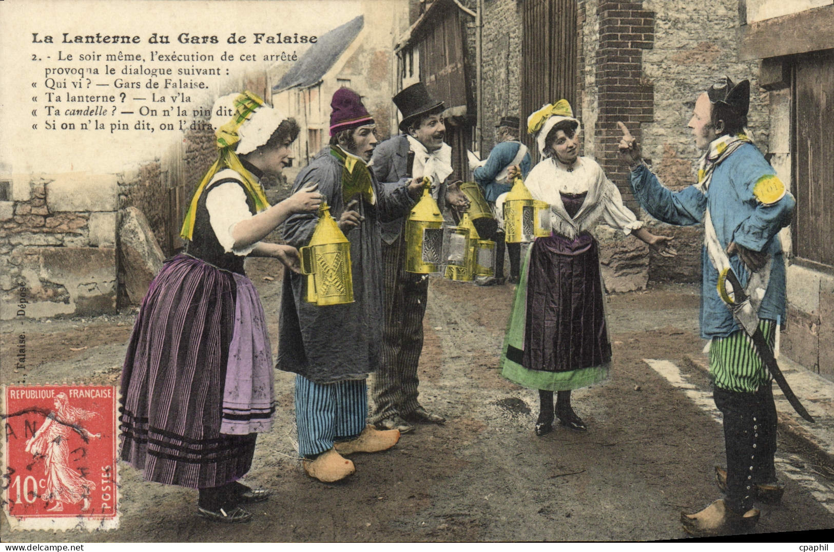 CPA Falaise La Lanterne du Gars de Falaise Folklore Costume