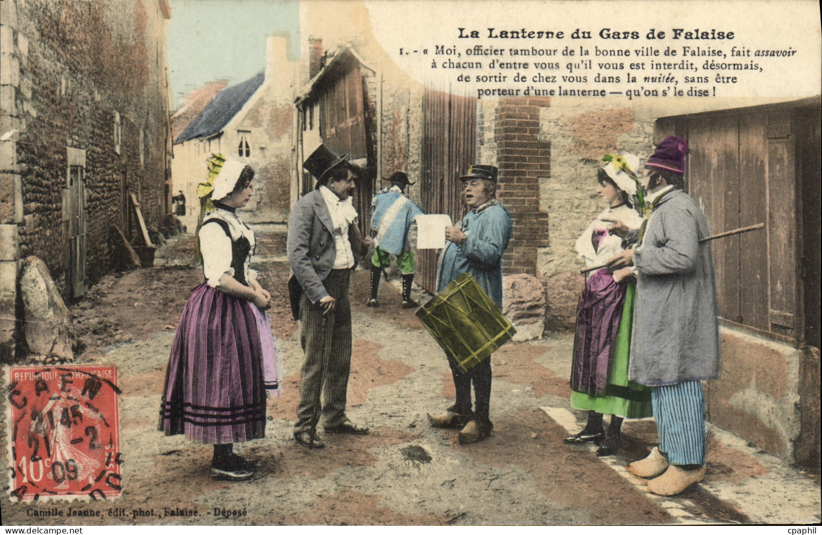 CPA Falaise La Lanterne du Gars de Falaise Folklore Costume