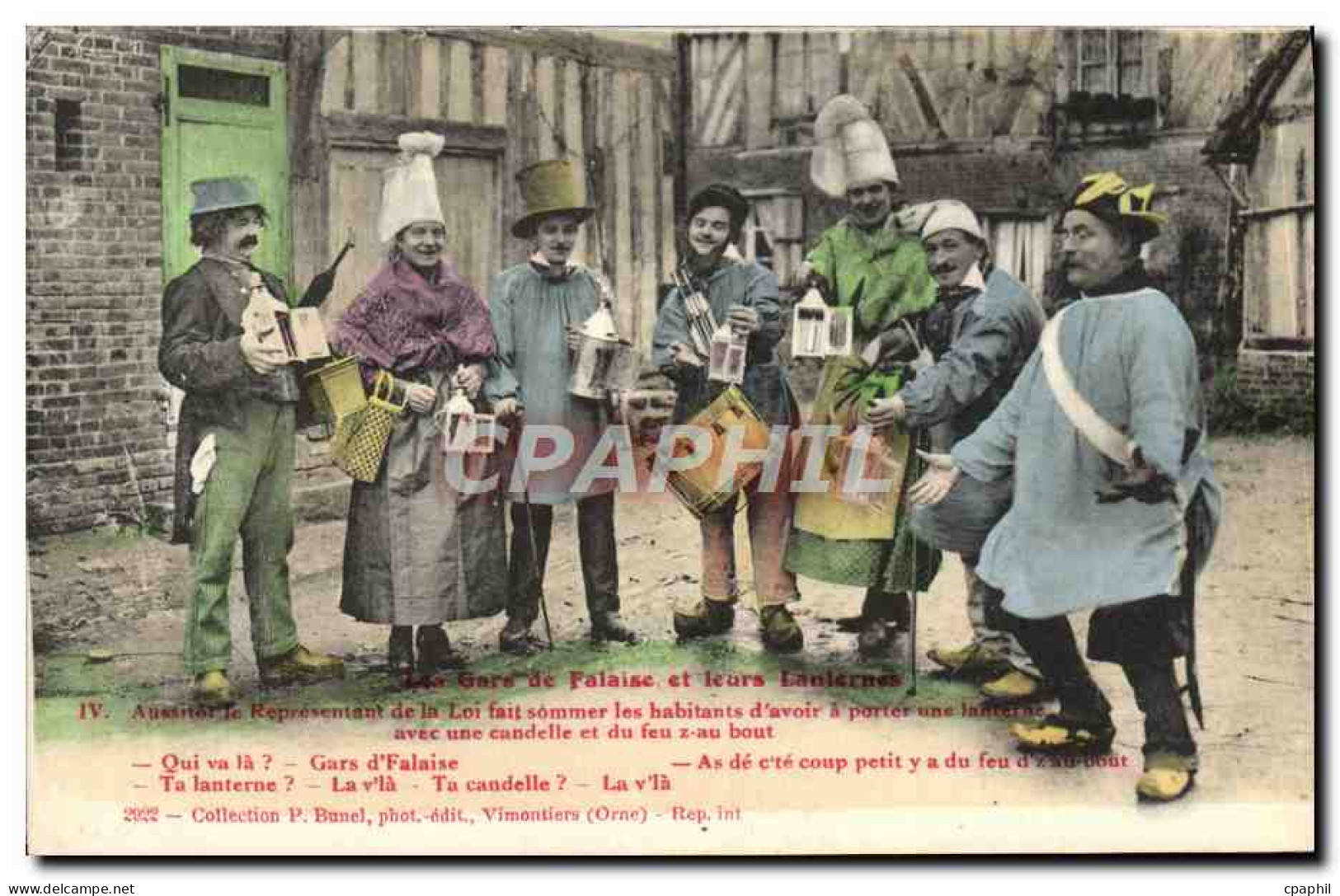 CPA Falaise La lanterne du gars de Falaise Folklore Costume