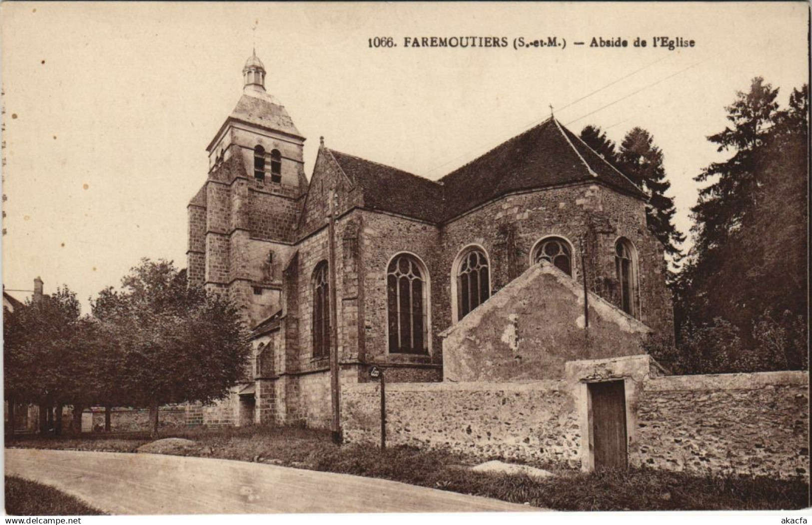 CPA FAREMOUTIERS - Abside de l'Église (120133)