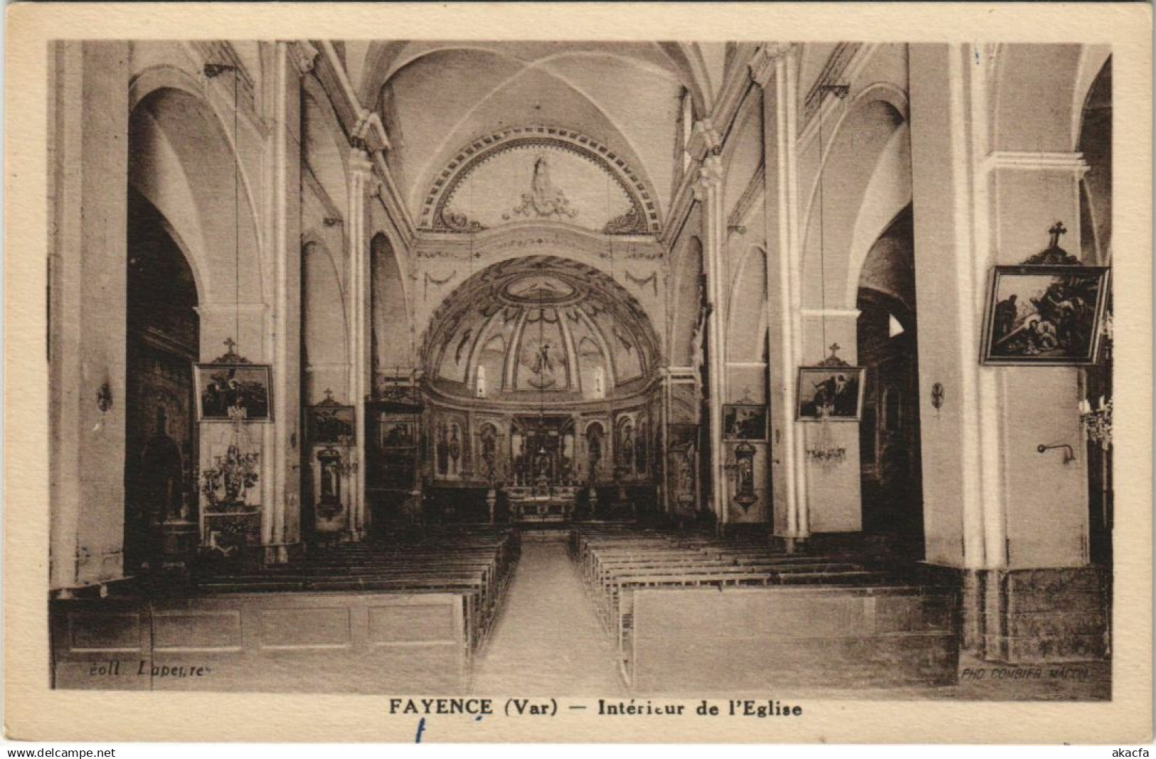 CPA FAYENCE Interieur de l'Eglise (1112202)