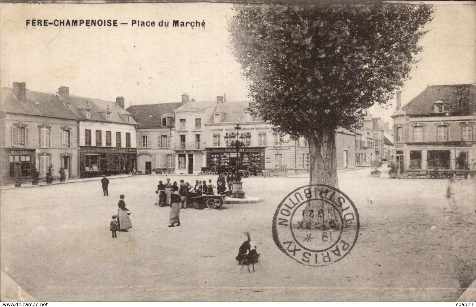 CPA Fere Champenoise Place du marche
