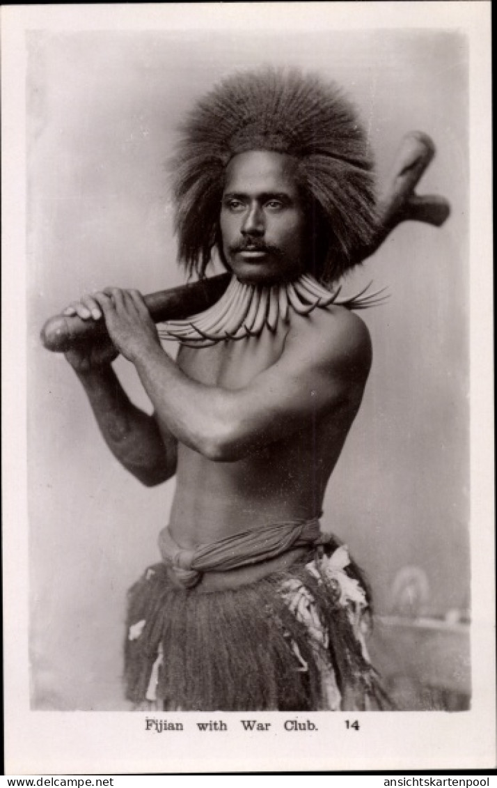 CPA Fidschi, Fijian with War Club, Männerportrait