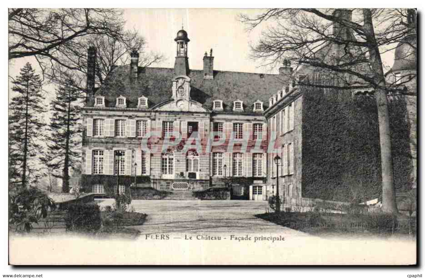 CPA Flers Le Chateau Facade principale