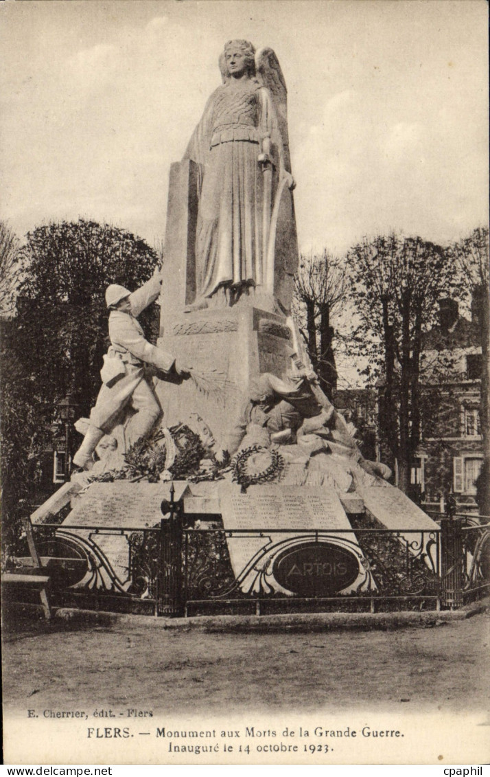 CPA Flers Monument Aux Morts