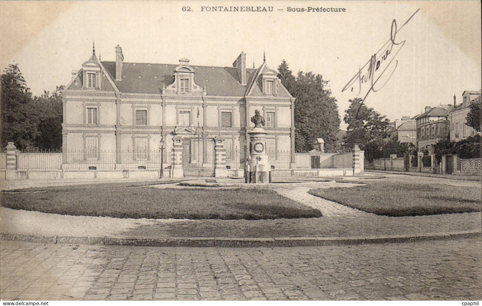 CPA Fontainebleau Sous Prefecture