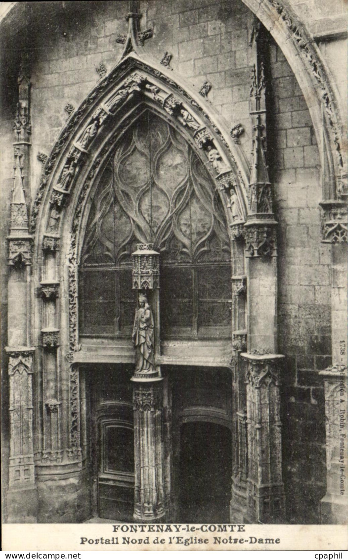CPA Fontenay le Comte Portail Nord de l'Eglise Notre Dame