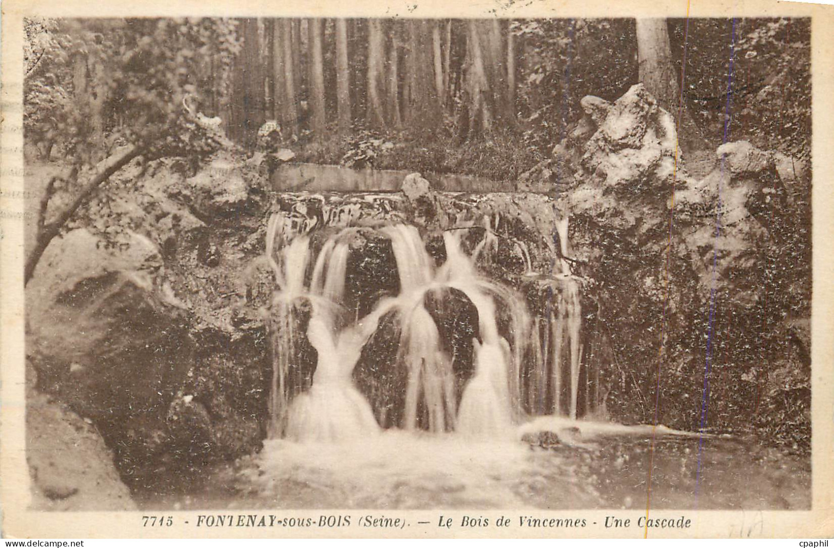 CPA Fontenay sous Bois (Seine) Le Bois de Vincennes Une Cascade