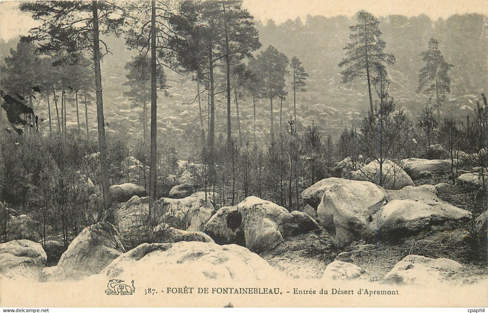 CPA Foret de fontainebleau entrée du desert d'Apremont