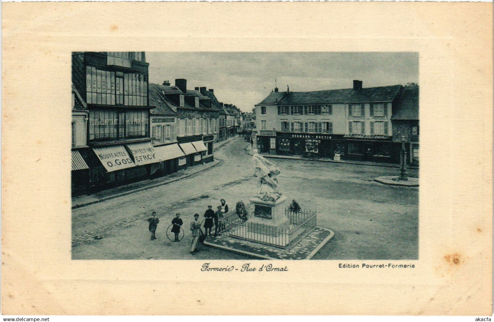 CPA Formerie Rue d'Ormal (1186117)