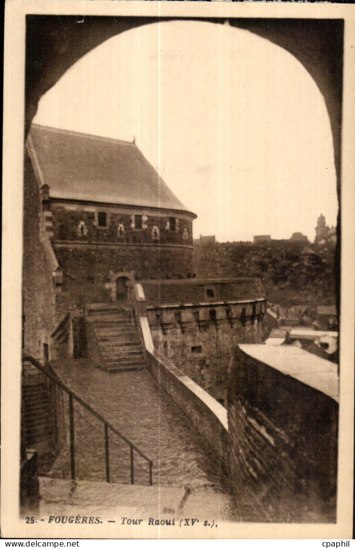 CPA Fougeres Tour Raoul