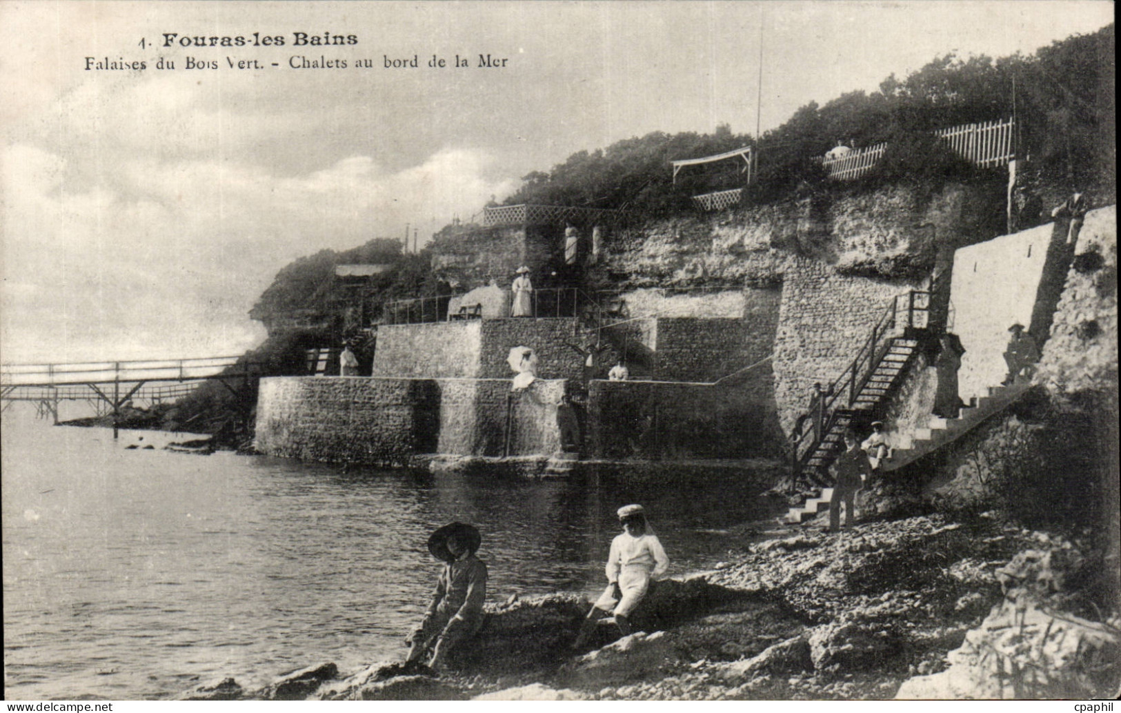 CPA Fouras les Bains Falaises du bois vert Chalets au bord de la mer