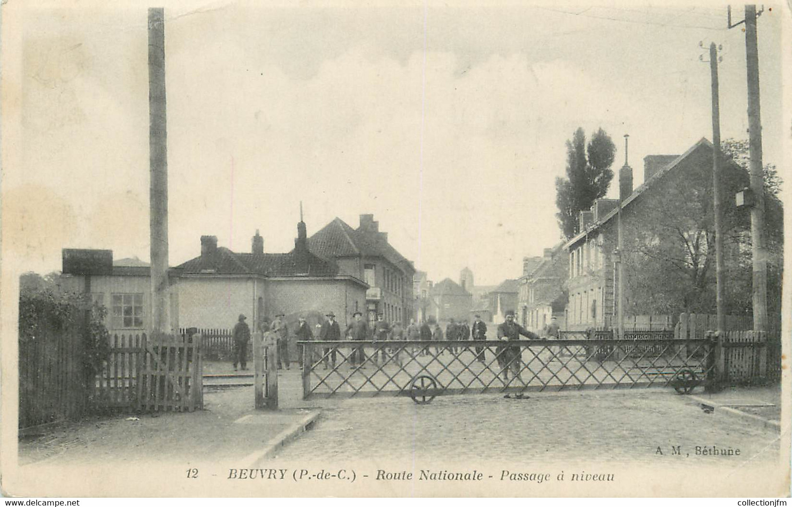 / CPA FRANCE 62 "Beuvry, route Nationale"